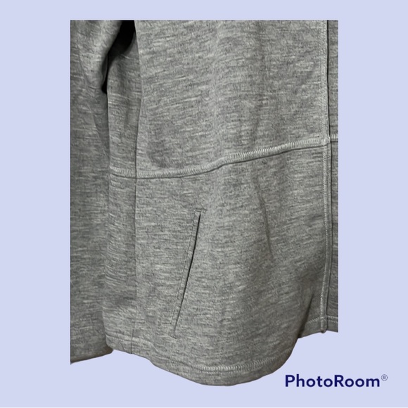 Weekends by Chico's Women's Gray Zippered Jacket Size 1 - Picture 4 of 4